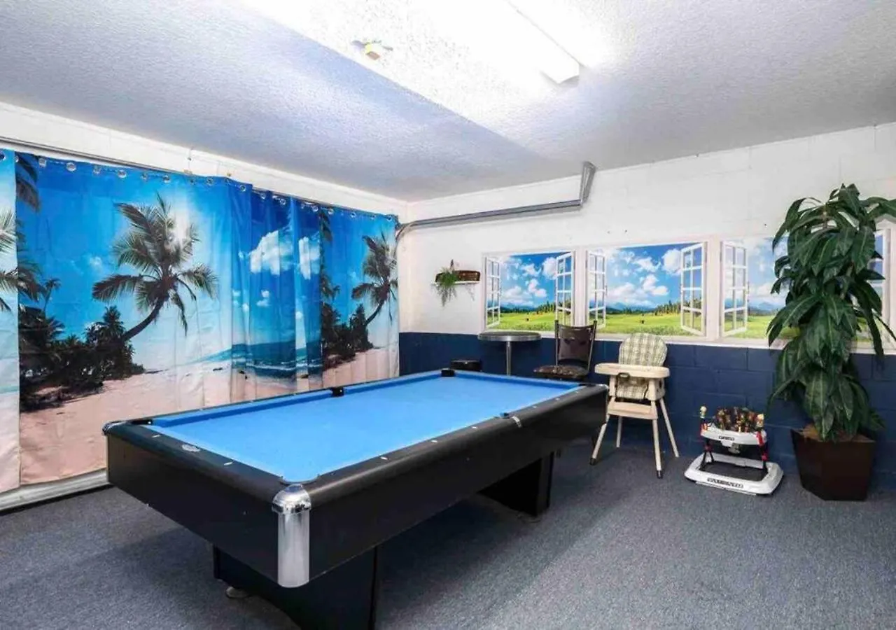 5 Bedroom, 7 Bed , 3 Bathroom Midterm Rental Home With Pool And Game Room, Near Disney Davenport